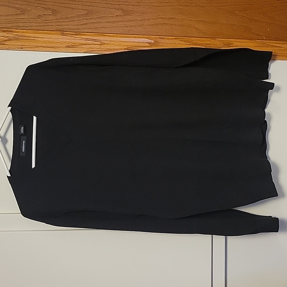 Claiborne v neck sweater